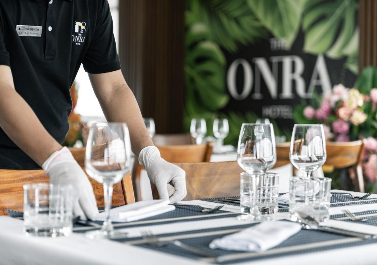 The Onra Hotel بنوم بنه المظهر الخارجي الصورة